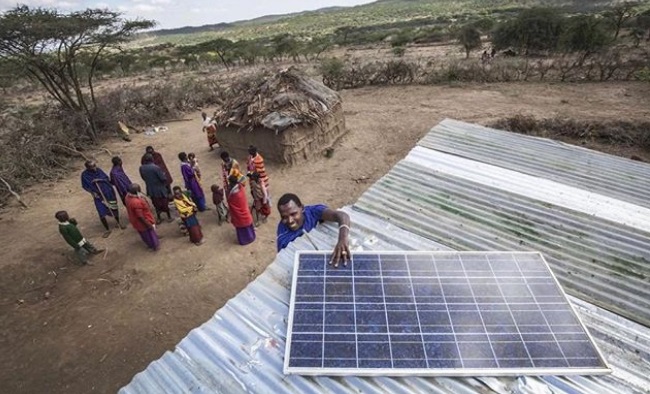 Ντι Κάπριο: “Ηλιακή ενέργεια και στις πιο απομακρυσμένες περιοχές του κόσμου”